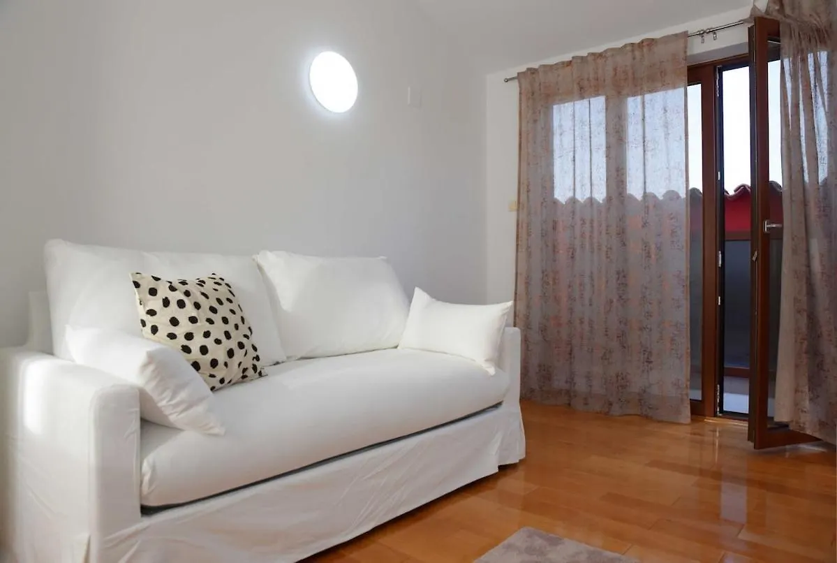 Stone House Premantura Villa