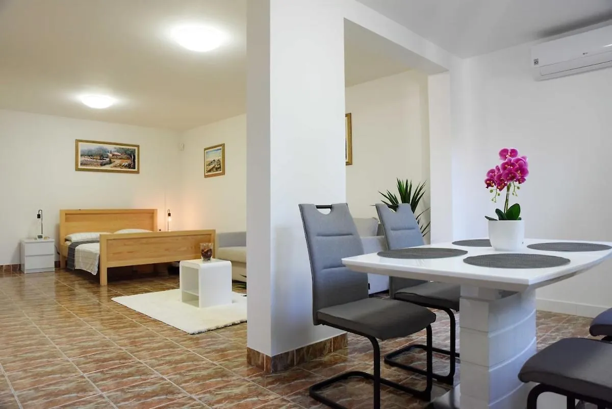 Stone House Premantura Villa